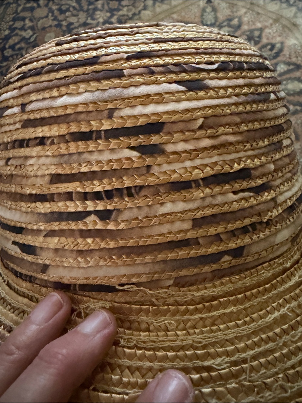 Like new Liz Claiborne size Small 6 7/8 Woven Straw Cloche Sun Hat. Classic - Picture 4 of 7